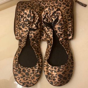New Sporto Foldable Flats With Pouch Leopard 5-6